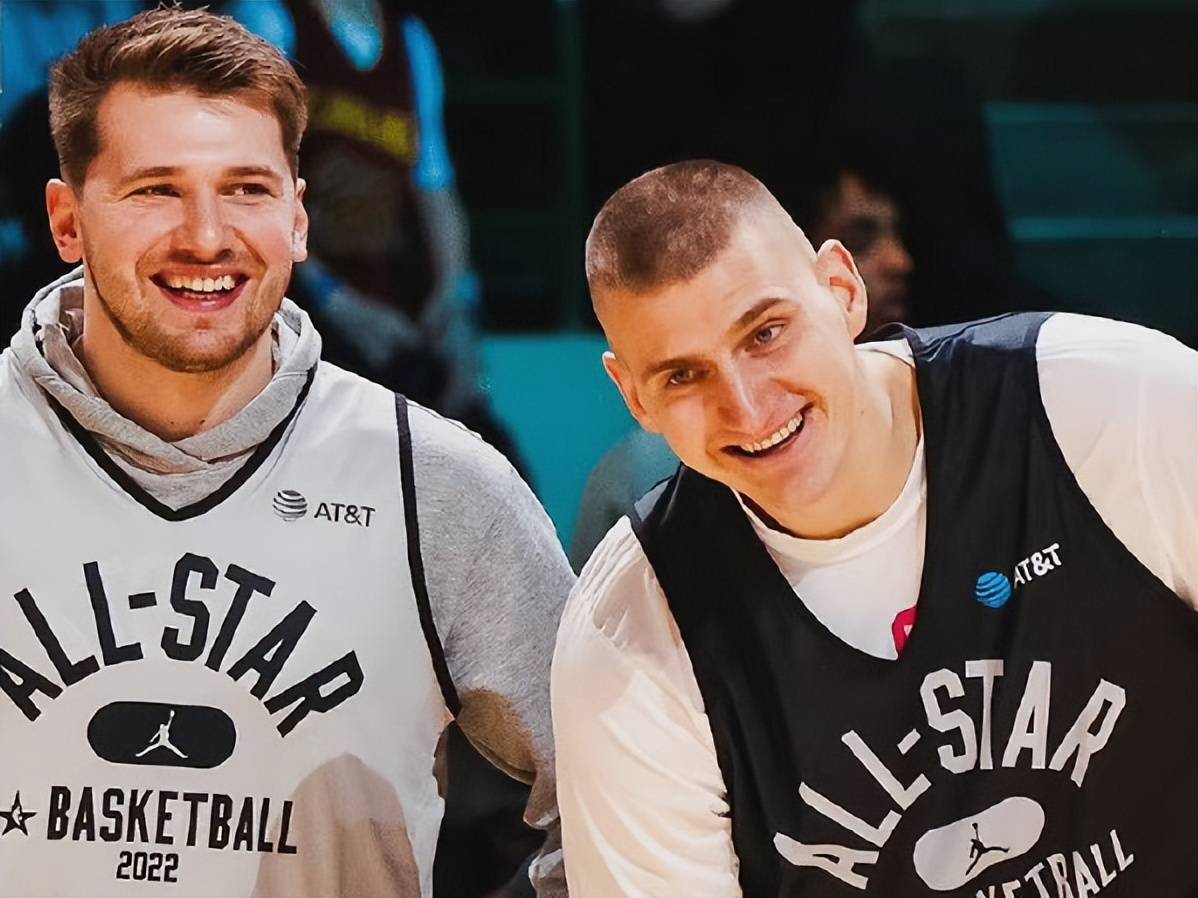 里程碑夜！新奥尔良鹈鹕调整名单，CBA常规赛今晨刷纪录，压力陡增，团队化学反应显著的简单介绍